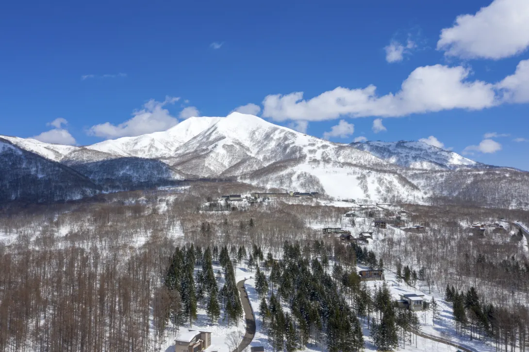 DroneSkiMountain